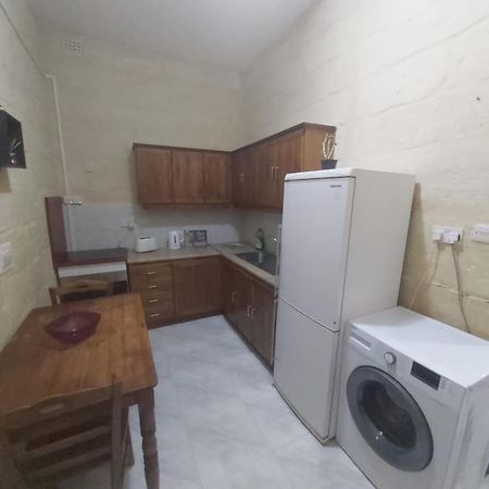 Three Apartment Birgu Luaran gambar
